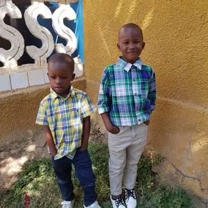 Meet your Posher, Sia